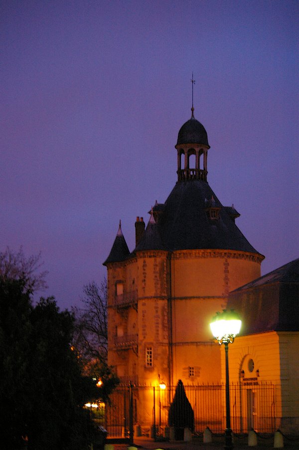 Le Donjon de Ste Genevieve-des-Bois: Le Donjon 011